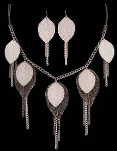 (3DB-NE1325BS) Western Hammered Silver/Black Leaf Necklace and Matching Earrings