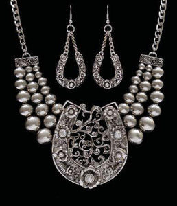 (3DB-NE5095C) Western Silver Horseshoe Necklace with Matching Earrings