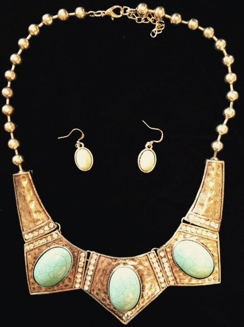 (CSN1200) Western Turquoise & Dimpled Silver Necklace with Matching Earrings