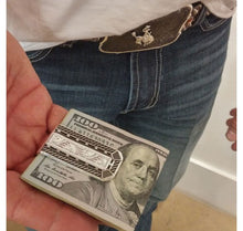 Load image into Gallery viewer, Roped Horseshoe Nail Head Money Clip