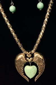 (RWSA12374) Western Turquoise Heart Stone in Wings Necklace with Earrings