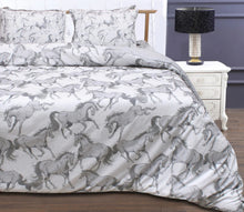 Load image into Gallery viewer, &quot;Lila&quot; Elegant Horse Comforter Set