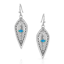 Load image into Gallery viewer, Scalloped Opal Earrings