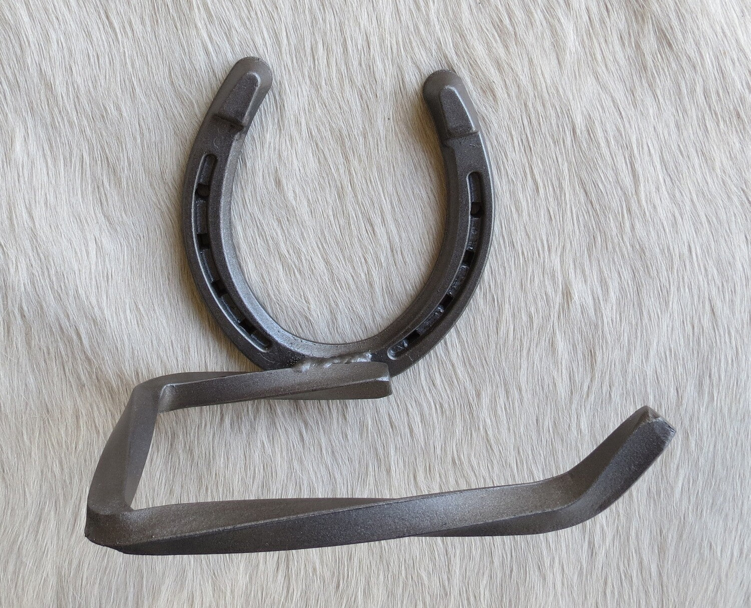 Horseshoe toilet paper holder, rancher gifts, western décor