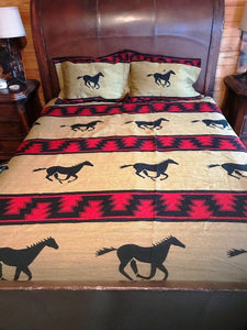 Running Horse Queen Bedspread and Pillow Sham Combo