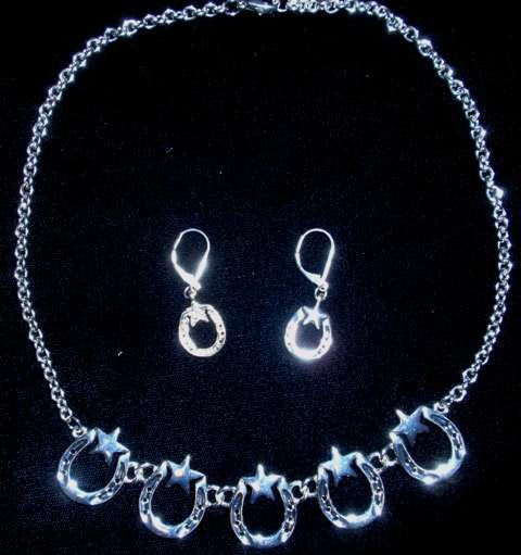 (CSN450-HSST) Western Silver Horseshoes & Stars Necklace with Matching Earrings