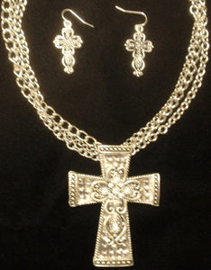 (CSNS1150-CSSLV) WesternSilver Cross Necklace & Matching Earrings