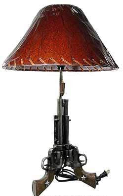 (RWRA3097) Western Triple Gun Table Lamp with Shade