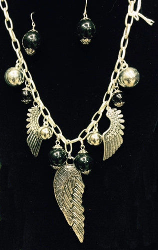 (RWSA12257) Western Silver Feather with Black Stone Necklace & Matching Earrings
